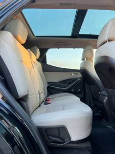 Hyundai Santa Fe Diesel SUV Usata del 2018, Nera, 5 Posti, Veicolo Familiare, Trasmissione Automatica, 2.0L V4 AWD |   Pronto per l'esportazione - Product Image 5