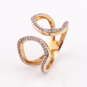 มีสินค้าในสต็อกพร้อมส่งแหวนชั้นดี R-9536เครื่องประดับแฟชั่นสีเหลืองทอง18K ผลิตในประเทศไทยมีบริการ OEM - Product Image 1