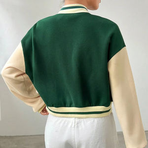 Veste bomber varsity personnalisée avec logo, en cuir imprimé, broderie en chenille, streetwear, pour femmes, coupe courte, fabrication OEM - Product Image 2