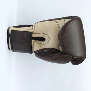 Guante de boxeo de gran oferta hecho de cuero de vaca de primera calidad en colores personalizados y diseño sin logotipo Guante de boxeo de entrenamiento - Product Image 4