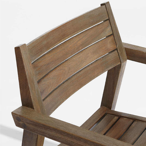 Chaises modernes traditionnelles en teck de qualité supérieure, utilisables dans la salle à manger et également adaptées à l'extérieur. - Product Image 4