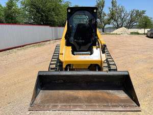 Minicargadora de orugas CAT 299D3 XE de segunda mano en perfecto estado, modelo 2022, con capacidad nominal de 400 toneladas, motor y rodamientos. - Product Image 6