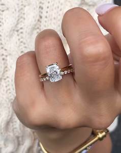 Anillo de compromiso de diamante de corte radiante cultivado en laboratorio, ajuste de punta de Plata de Ley 925, certificado IGI, anillo de regalo fino lujoso para - Product Image 1