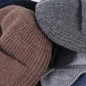 Casquette de baseball de sport brodée pour femme en laine d'agneau de taille personnalisée velours Teddy pour les sports d'automne et d'hiver - Product Image 2