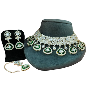 Conjunto de Collar y Pendientes de Latón para Mujer, Maang Tikka, para Bodas y Ocasiones Festivas, Aspecto Reginal, Estilo Tradicional y Moderno - Product Image 2