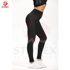 Customized <b>Yoga</b> Clothing <b>Sets</b> Indoor <b>Yoga</b> Exercise Beautiful <b>Yoga</b> Women Inner Outer Wear Sportswear <b>Set</b> - Product Image 5