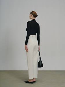 Julia High Fashion Baggy Pants Pantalons élégants pour femmes avec des chiffons respirants de style minimaliste pour l'hiver Service ODM disponible - Product Image 4