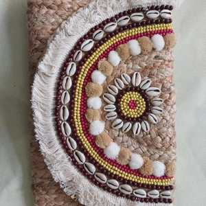 Bolso de mano de yute, cartera larga, bordado, abalorios, borla de concha para mujer, disponible a precio de fábrica - Product Image 2