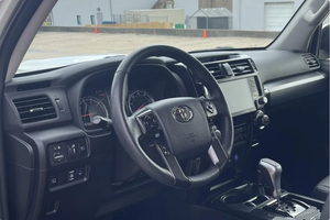 PRÊT À CONDUIRE - VÉHICULE D'OCCASION À VOLANT À GAUCHE |   2023 TOYOTTAASS 4RUNNNERRRSS TRRD PRO 4X4 - Product Image 4