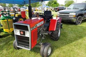 รถแทรกเตอร์มาสซีย์เฟอร์กูสัน 390 ขับเคลื่อน 4 ล้อ รุ่นใหม่ - Product Image 5