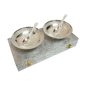 Juego de cuencos redondos chapados en plata decorativos hechos a mano con cuchara y bandeja Caja de terciopelo para regalo de devolución de boda a precio mayorista - Product Image 4