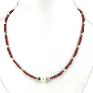 Collier pour femme en grenat rouge perlé avec perle d'eau douce, style bohème, argent 925 plaqué argent, à porter au quotidien - Product Image 1