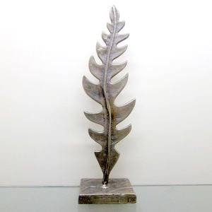 Sculpture en forme d'ailes d'ange en métal aluminium avec base en marbre, plaquée or, style fantaisie, aspect luxueux, sculptures verticales modernes - Product Image 3