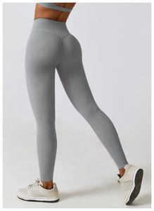 Ensemble de sport respirant pour femmes en 3 pièces / Leggings taille haute, vêtements de sport pour femmes, coupe ajustée, ensembles de yoga en 3 pièces - Product Image 3