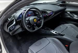 ZFF95NLAXP0292844 2023 SF90 Stradale Coupé Hybride Sportif RWD 4.0L V8 Bi-Turbo 986ch Batterie 7.9kWh Vitesse 340km/h Faible Kilométrage - Product Image 3