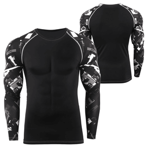 Vente en gros de protège-éruptions pour hommes de toutes tailles avec logo personnalisé UPF50 Chemise d'entraînement à compression anti-UV de marque privée - Product Image 3