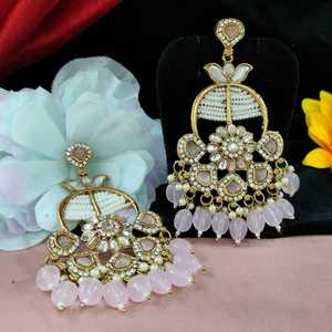 Artesanía tradicional de Chandbalis de piedra de colores y Kundan de la mejor calidad con estética vibrante, toque lujoso y radiante - Product Image 6