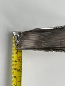 Servilletero Minimalista de Acero Inoxidable con Acabado Plateado y Borde de Diseño para Organización de Mesa, Recepciones y Uso Diario - Product Image 4