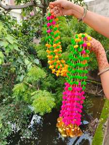 พวงมาลัยปอมปอมปอมหลากสีห้อยกับระฆังตกแต่งบ้านทำด้วยมือของตกแต่งคริสมาสต์ของอินเดียงานแต่ง Diwali - Product Image 3