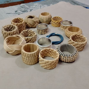 Ensemble de ronds à serviette en résine multicolore de la meilleure conception Vaisselle multiforme pour la maison et le restaurant Cuisine Nouveau style de vaisselle - Product Image 6