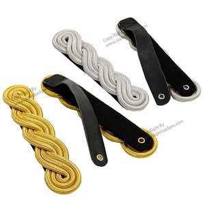 Accesorio de uniforme ceremonial para miembro del personal de la tabla de hombro con cordón metálico dorado y Negro 1872 con acabado recubierto - Product Image 3