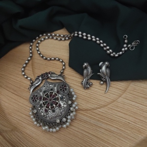 High-Quality Yashsvi <b>Silver</b> Brass Jewelry <b>Set</b> Red & Green Necklace with <b>Earrings</b>, Indian Export Supplier - Product Image 1