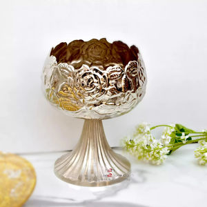 แท่นวางช็อคโกแลตดีไซน์สวยสำหรับเสิร์ฟช็อคโกแลตและของหวานพร้อมเครื่องใช้ในครัวโต๊ะขัดเงามันวาว - Product Image 1