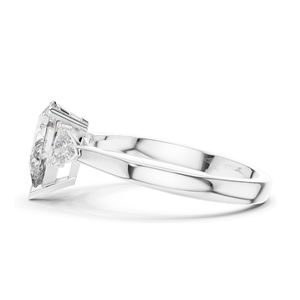 Anillo de Tres Piedras con Diamante Cultivado en Laboratorio de 1.3 CT para Mujer, Claridad VVS-VS EF, Oro de 18KT, 14KT, 10KT y Plata 925, Oro Rosa, Amarillo - Product Image 4