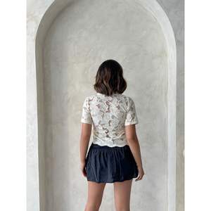 Blusa de Encaje para Mujer - Product Image 2