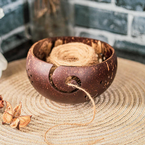 Bol en fil de coquille de noix de coco Artisan-Support durable pour les projets de tricot et de crochet | Cadeau écologique artisanal Vietnam Supply - Product Image 6