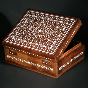 กล่องเครื่องประดับฝังกระดูกสีม่วงลาเวนเดอร์ที่สวยงามพร้อมรายละเอียดดอกไม้สีขาวงดงามมีจำหน่ายในราคาขายส่งแล้วตอนนี้ - Product Image 3