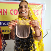 Vente en gros de cheveux indiens vierges naturels non traités à 100 %, texture ondulée, fermeture en dentelle 44, fixation par fusion