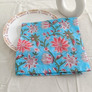 Serviettes en coton carrées, bleu orchidée, rose, faites à la main, imprimées à la main en Inde, écologiques, personnalisables, pour les mariages, l'usage domestique - Product Image 3