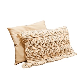 Funda de almohada de macramé ecológica hecha a mano para regalo y decoración del hogar dormitorio hecho en Vietnam - Product Image 1