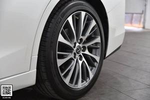 รถยนต์มือสอง Lexus ES 350 Luxury ปี 2019 วิ่ง 1-25,000 ไมล์ เครื่องยนต์เบนซิน/ดีเซล พวงมาลัยซ้าย ระบบขับเคลื่อนสี่ล้อ (AWD) ระบบควบคุมความเร็วอัตโนมัติ (ACC) เกียร์อัตโนมัติ สภาพดี - Product Image 3