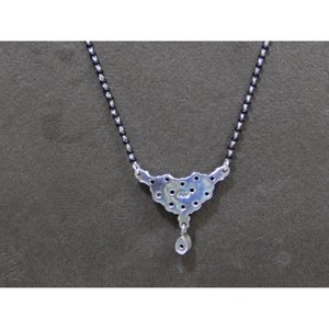 Magnifique collier pendentif en argent sterling 925 de style traditionnel avec des perles noires et des accents dorés, collier en pierres précieuses - Product Image 4