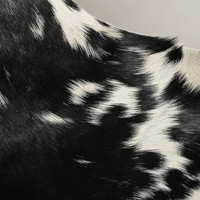 100 % Ziegenfell mit Haar zum Herstellen von Taschen, Gürteln und Accessoires, Naturfell mit Musterzuschnitt, rundgeschnittenes Fell