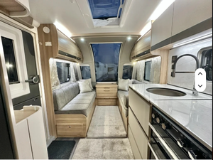 Autocaravana de Alta Calidad a Precio Accesible, Modelo 2024, 8 Asientos, Origen Estadounidense - Product Image 6