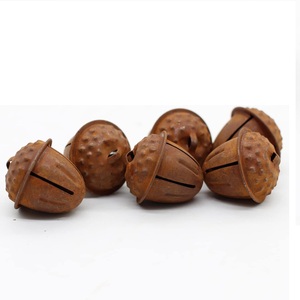 Campanas de Metal Rústicas Modernas y de Moda para Decoración de Hogar Campestre, Manualidades Navideñas, Estilo Otoñal Rústico, Bellota Oxidada - Product Image 1
