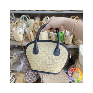 Bolso de playa duradero de algas marinas, bolso de paja tejido a mano con bolsillo interior práctico, perfecto para vacaciones costeras y uso diario - Product Image 5