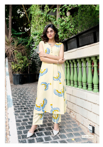 Kurti Elegante con Estampado de Lámina de Rayón y Bordado - Product Image 4