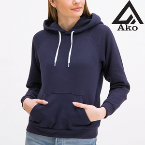 Sweat à capuche slim pour femme, décontracté, pour l'hiver, en polaire, tendance, bleu marine, avec poche kangourou, style classique, par Ako - Product Image 1