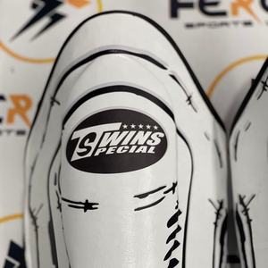 Nouvelle conception, protège-tibias de boxe en cuir personnalisé à double couche, réglable, protection professionnelle pour l'entraînement au kickboxing, arts martiaux - Product Image 2