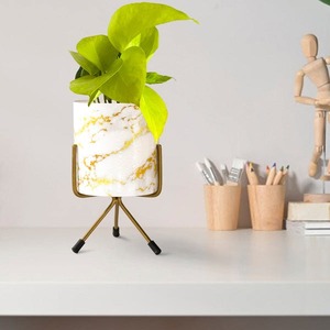 Macetas colgantes de metal de moda para jardín y hogar Elevar su espacio con diseños elegantes para balcón y sala de estar - Product Image 2