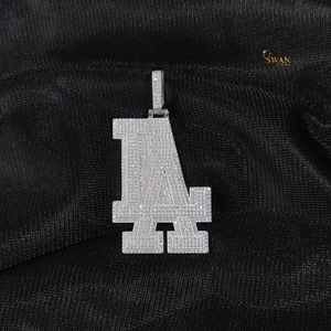 10K Or Massif Moissanite Diamant Personnalisé LA Pendentif Collier Glacé Hip Hop Bijoux Usine Fabricant Direct En Gros - Product Image 2