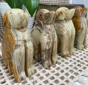 Statues de chiens en pierre d'onyx sculptées à la main, figurine figurative de chien en marbre onyx - Product Image 4
