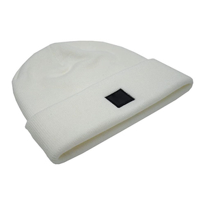 Bonnets tricotés en coton de haute qualité pour femmes Logo personnalisé Style hiver vente en gros Bonnets de créateur - Product Image 1