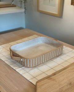 Elegante bandeja de cerámica para servir que se puede utilizar para el desayuno, el almuerzo, la cena o la hora de la merienda - Product Image 2