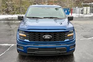 F-150 XL 4x4 Coyote V8 2024, superchargeur Whipple, 4 roues motrices, bleu Atlas métallisé - Product Image 2