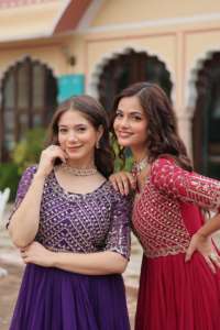 Diseñador indio de Bollywood Zari Bordado Secuencia Trabajo Faux Blooming Vestido Elegante Vestido de cuello redondo Vestido de lujo con medias mangas - Product Image 3